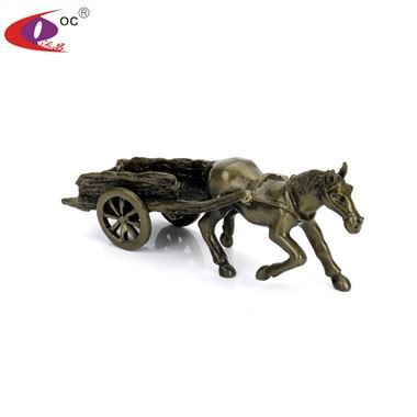 Koutim Metal Figurines Cheval Carriage Statue Desktop Deskoration